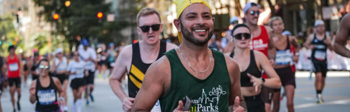 Team ChiParks participant running the 2025 Bank of America Chicago Marathon